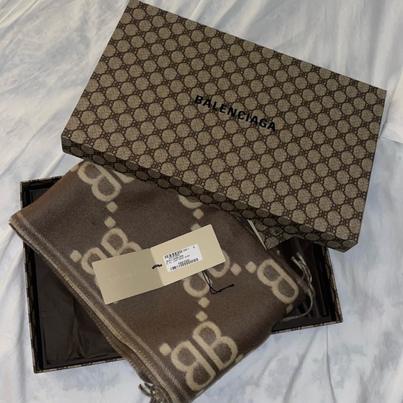 BALENCIAGA GUCCI COLAB SCARF LIMITED EDITION - Picture 1 of 6